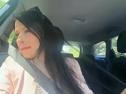 marimichael online show from July 8, 9:33 am