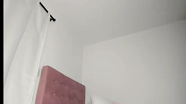 lovely fit online show from February 10, 3:26 pm