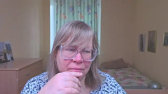 Emma Eclipsee online show from February 25, 10:36 am