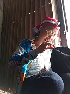 lena-cute online show from February 17, 8:35 am