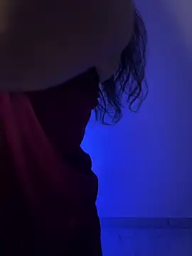 Hot Bhavi  online show from April 23, 7:16 pm