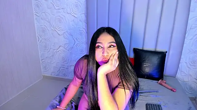 Lya dubois  online show from April 7, 9:39 pm