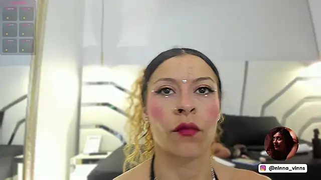 ninna vinns online show from April 4, 4:11 am