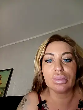 MiaMooly online show from January 14, 5:40 pm