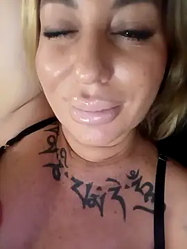 MiaMooly online show from January 15, 7:09 pm