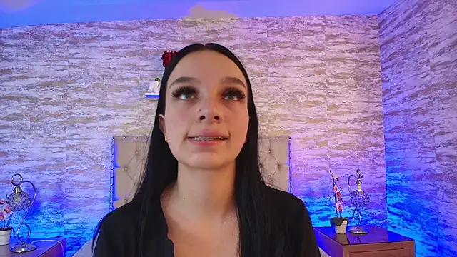 Elizabeth Ferrer online show from March 25, 12:30 pm