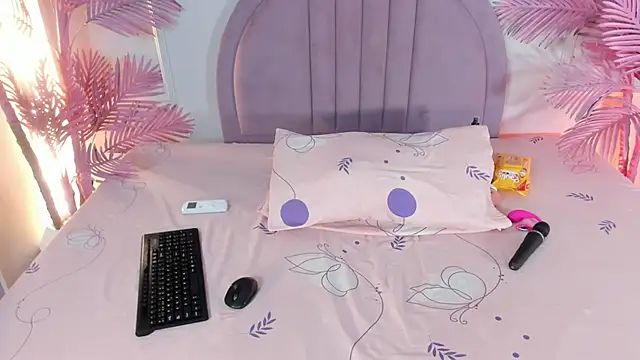 Nalapalmer online show from May 26, 12:37 pm