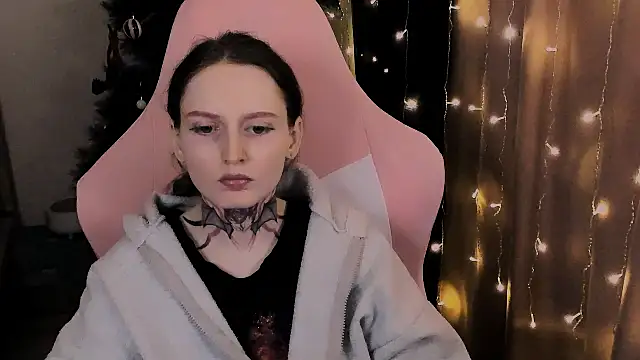 Onyxix online show from February 14, 6:10 pm