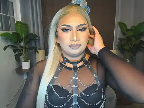 AmandaFlaire  online show from July 8, 12:51 pm