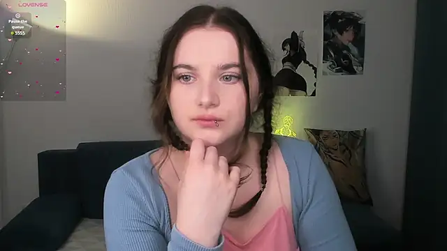 chloe dashh online show from February 21, 8:42 pm