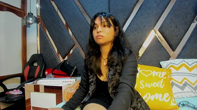 Maggyx online show from February 21, 2:18 pm