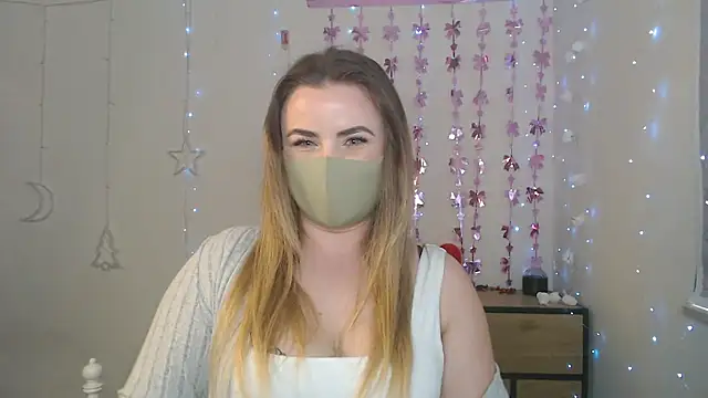 Avelina1 online show from April 8, 9:44 am