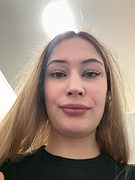 blonde exe online show from March 10, 2:10 pm