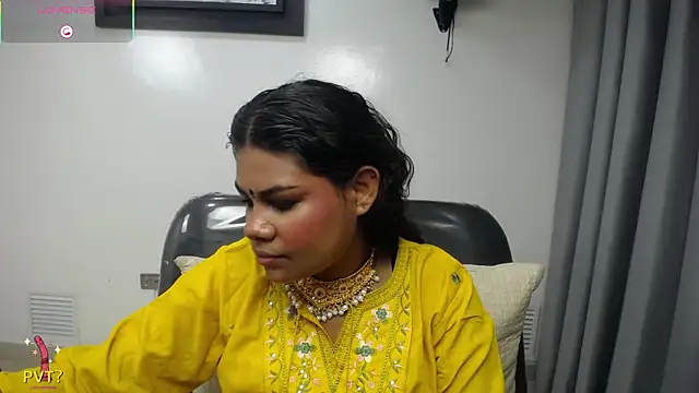 yaazhinii online show from April 12, 12:19 pm