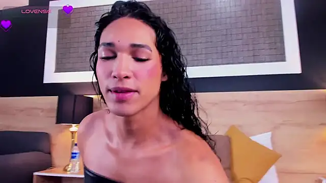 Chloee  Adams online show from March 20, 12:43 pm