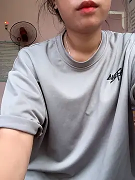 DoliceGirl2k online show from July 18, 5:22 am