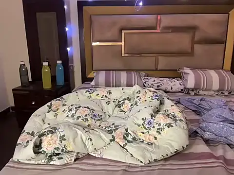 Hersheykaur online show from March 24, 8:03 pm