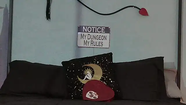 bellaskeykeeper online show from February 13, 1:24 pm