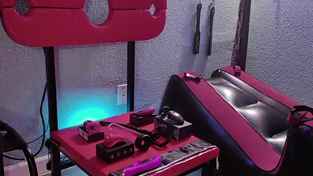 bellaskeykeeper online show from February 22, 8:48 am