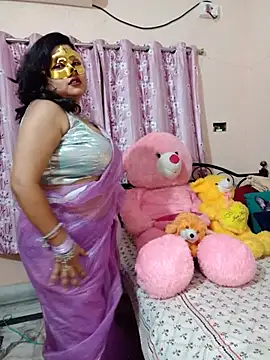 Lovely-Lina7 online show from June 30, 6:18 pm