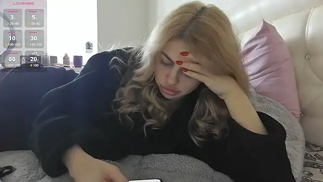 ShamlesssAdell online show from March 21, 8:19 am