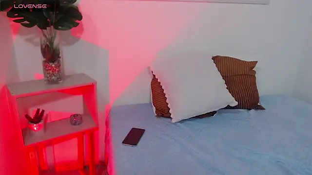 Roseta Still online show from February 28, 4:01 am