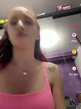 Roxyfoxyyy online show from July 10, 10:42 pm