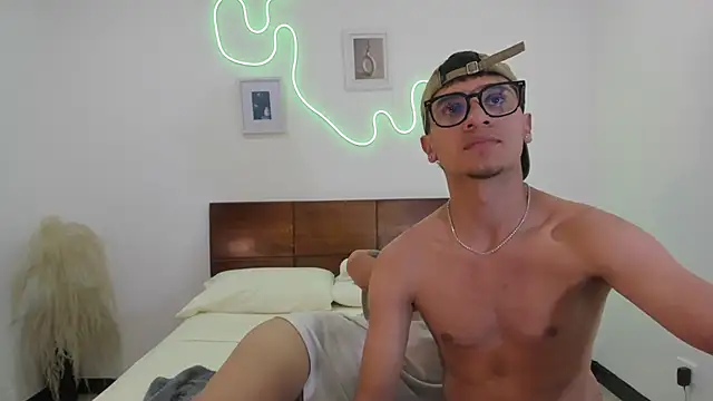 hardcoreheat ind online show from February 11, 11:28 pm