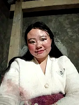 lisn-cute online show from February 11, 1:45 pm