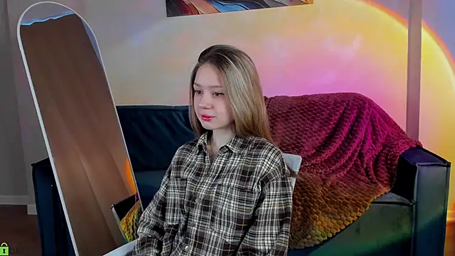 Mini Allice online show from February 9, 1:52 am