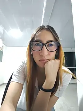 Sara Love 1 online show from May 16, 1:19 am