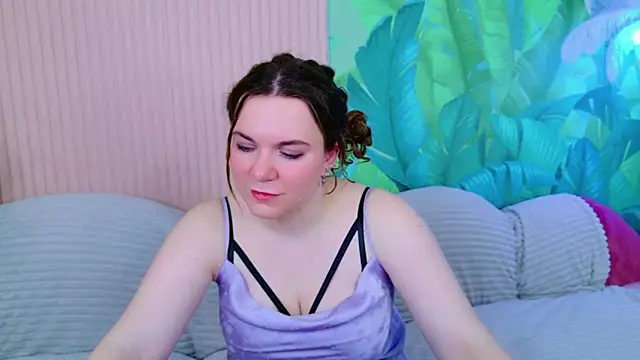 Teona Owenss online show from March 29, 3:55 pm