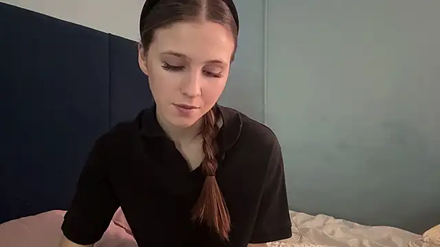 LinaWills online show from February 9, 9:33 am