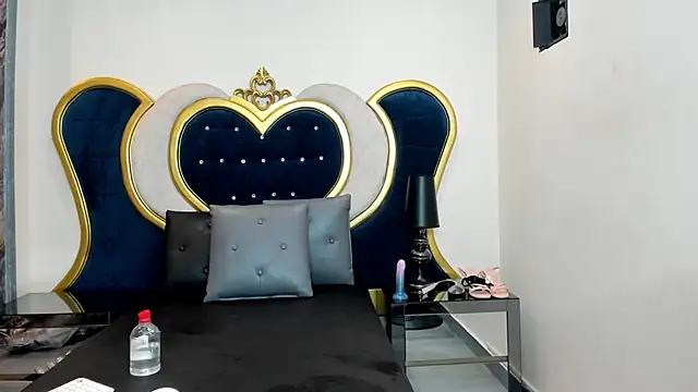 LinaSalazar online show from February 23, 7:57 pm