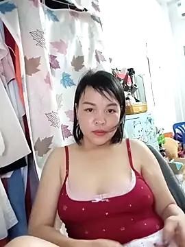 Strawberry-wet online show from April 7, 9:00 am