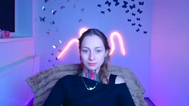 Esmi Winter online show from April 1, 11:33 am