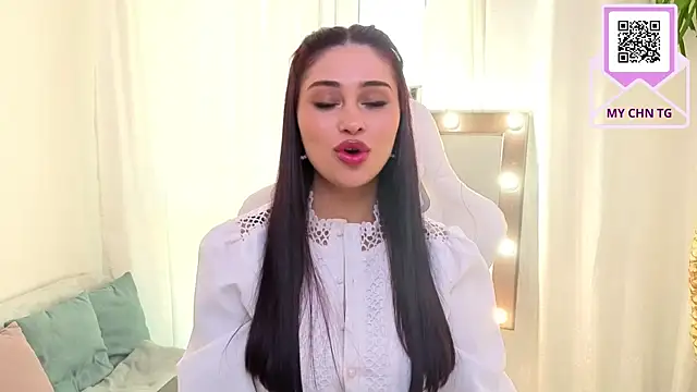 Sofia Plump online show from March 31, 12:49 pm