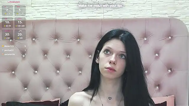 PeachyElla26 online show from February 28, 2:16 pm