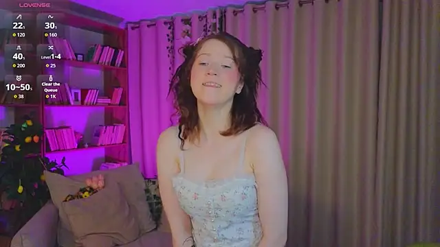 MmollyMay online show from April 4, 10:14 am