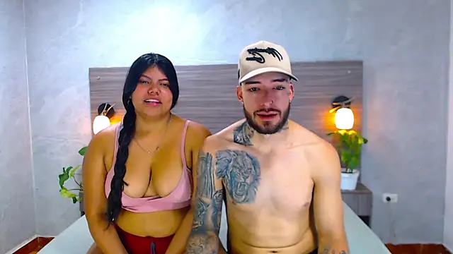 Paulina And Tayron online show from February 11, 7:48 pm