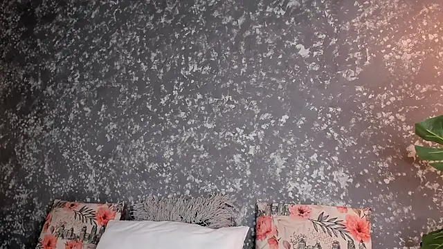 emma  summers online show from March 31, 7:47 pm