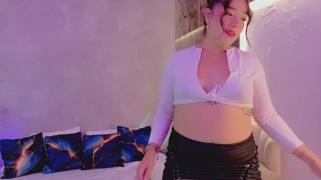 Hannah-Prada online show from February 12, 3:03 pm