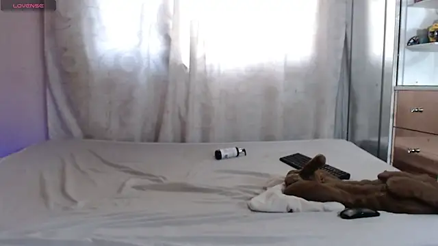 Gigi Moss1 online show from April 21, 6:04 pm