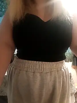 EvaTallor online show from April 8, 11:07 pm