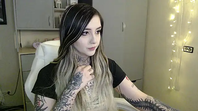 Rin Tozier online show from March 29, 1:15 am