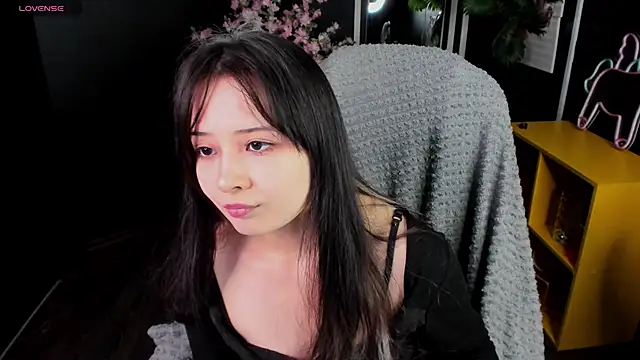 May Ling online show from April 12, 10:40 am