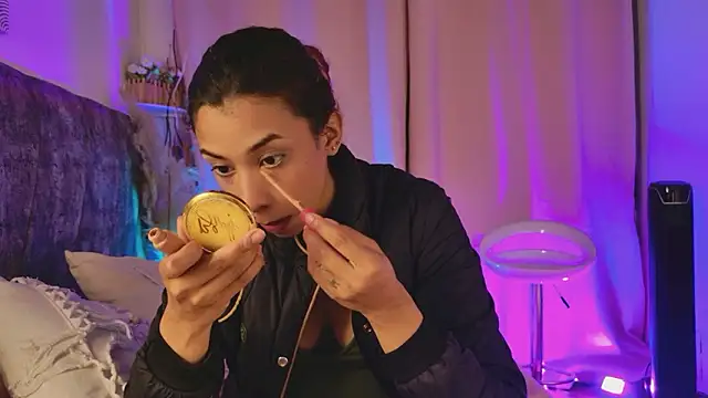 MelanyStone  online show from March 6, 9:59 am