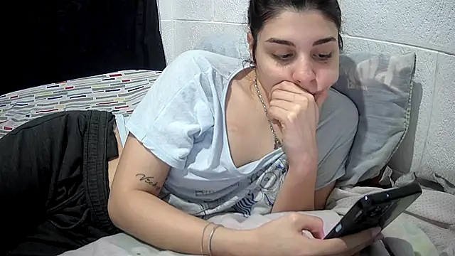 violetazein7 online show from July 12, 4:35 am
