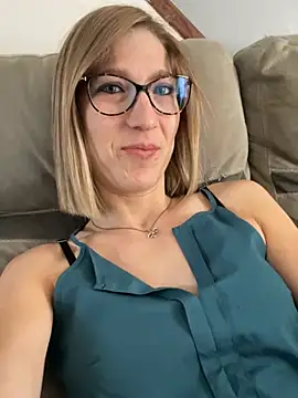 blondie-27 online show from June 9, 8:14 am