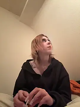 Milli-Kiss online show from April 11, 8:12 pm